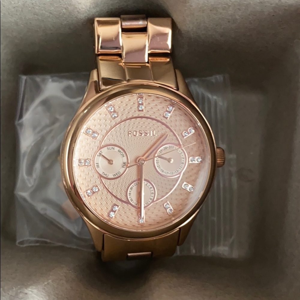Fossil Watch - Picture 2 of 2